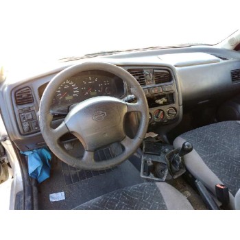 nissan primera berlina (p11) del año 1998