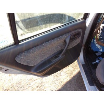 nissan primera berlina (p11) del año 1998