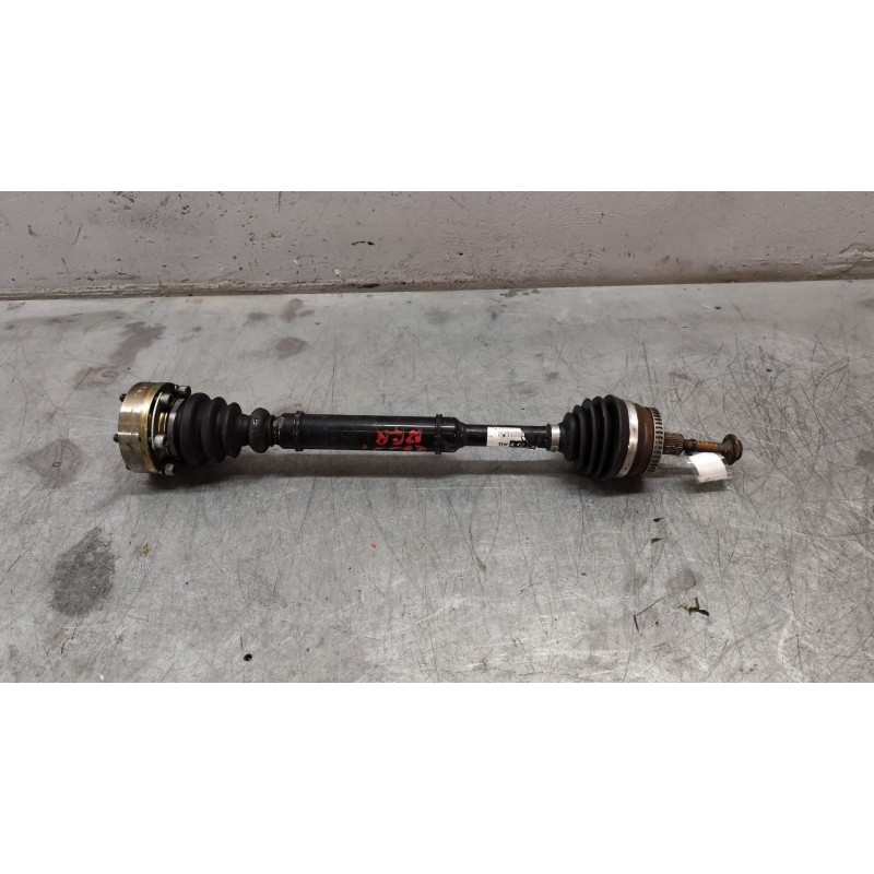 Recambio de transmision delantera derecha para volkswagen passat berlina (3b2) básico referencia OEM IAM 8D0407272AQ  