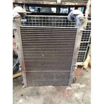 Recambio de intercooler para renault premium route 2006 fas 4x2 larga distancia referencia OEM IAM 7482358714 K2637003 