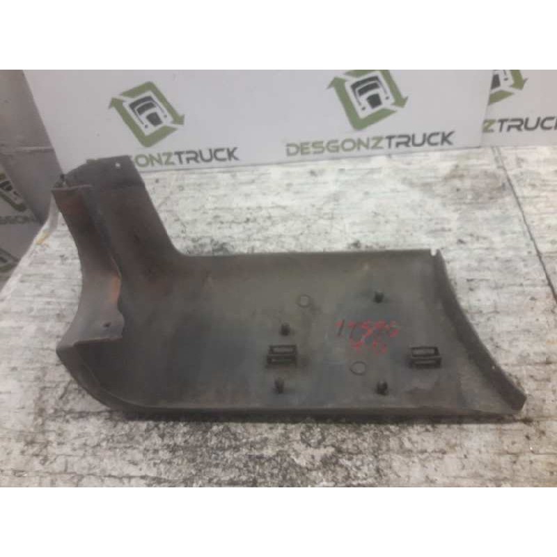 Recambio de puntera paragolpes trasera derecha para ford transit mod. 2000 combi ft 260 2.0 corto referencia OEM IAM YC1517926AF - Blanco 2