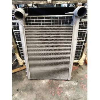 Recambio de intercooler para renault premium route 2006 fas 4x2 larga distancia referencia OEM IAM 7482358714 K2637003 