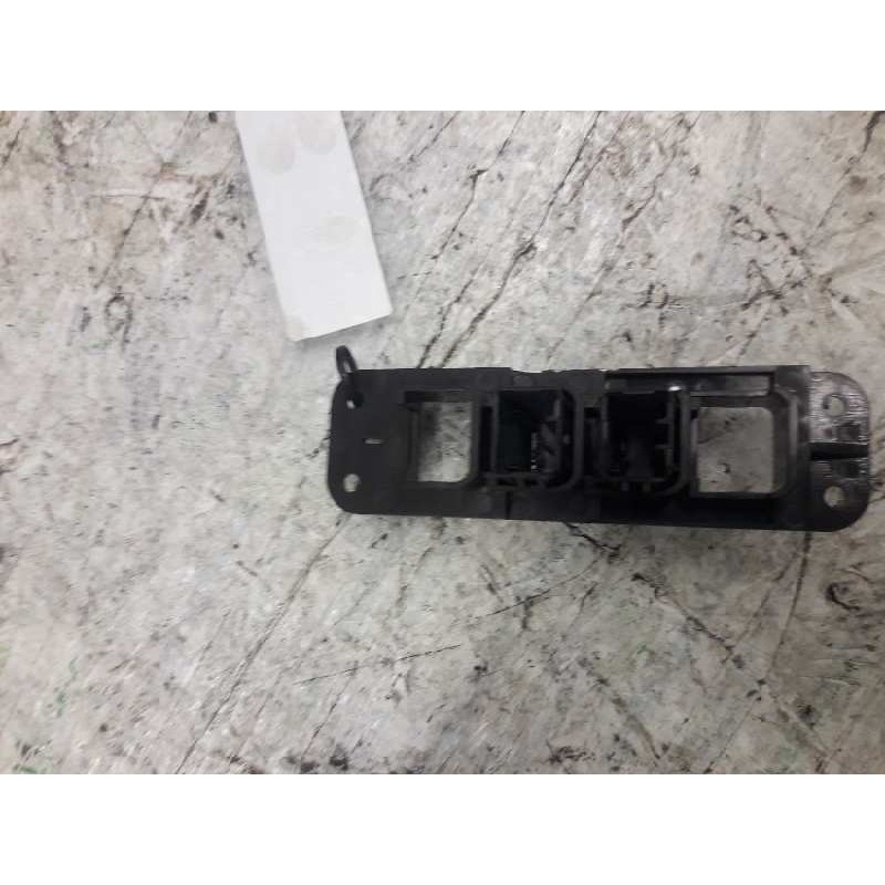 Recambio de soporte para kia carnival ii 2.9 cdri executive referencia OEM IAM  BOTON ANTINIEBLA WARNING - Negro 2