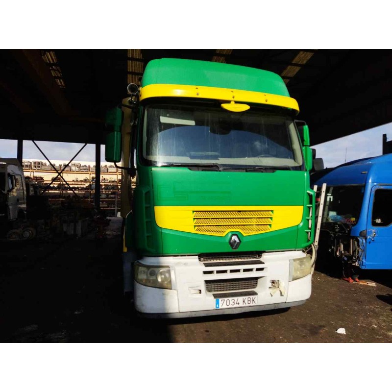 RENAULT PREMIUM LANDER