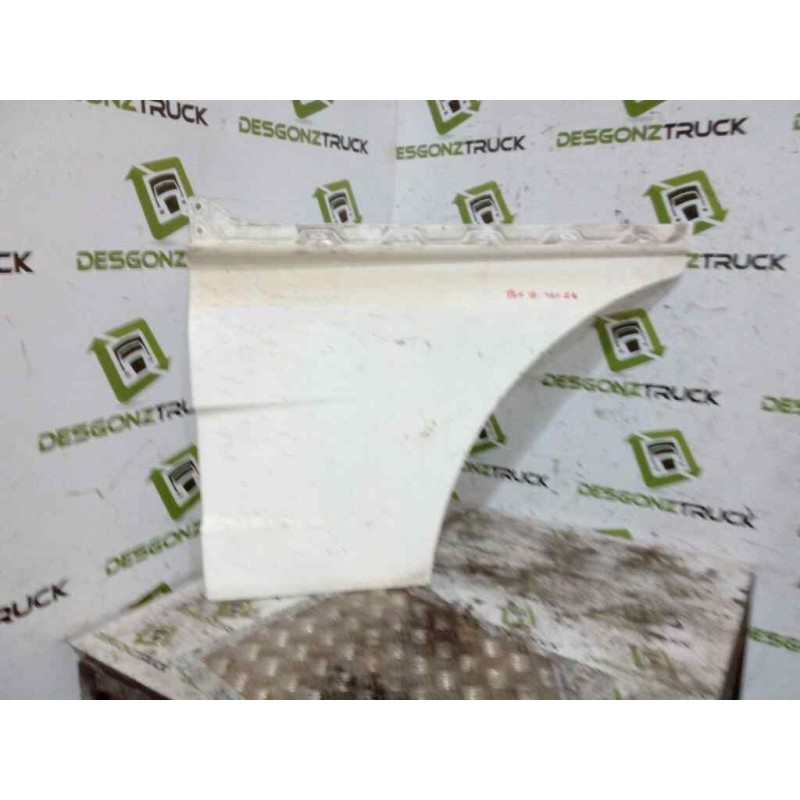 Recambio de moldura puerta delantera izquierda para man tg - a 18.460 fg / bb (e3/e4) xl referencia OEM IAM 81626100023