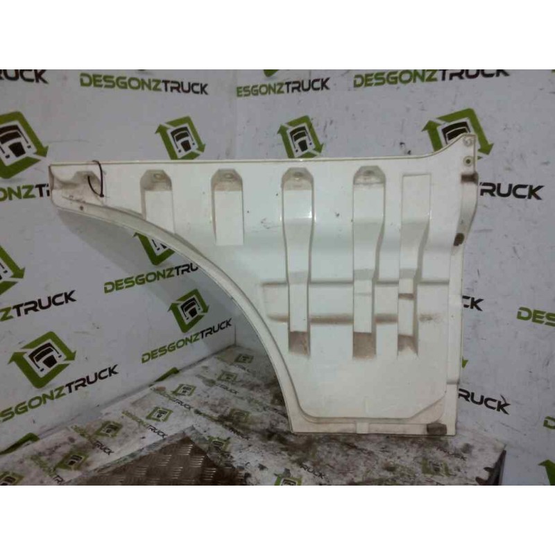 Recambio de moldura puerta delantera izquierda para man tg - a 18.460 fg / bb (e3/e4) xl referencia OEM IAM 81626100023 2
