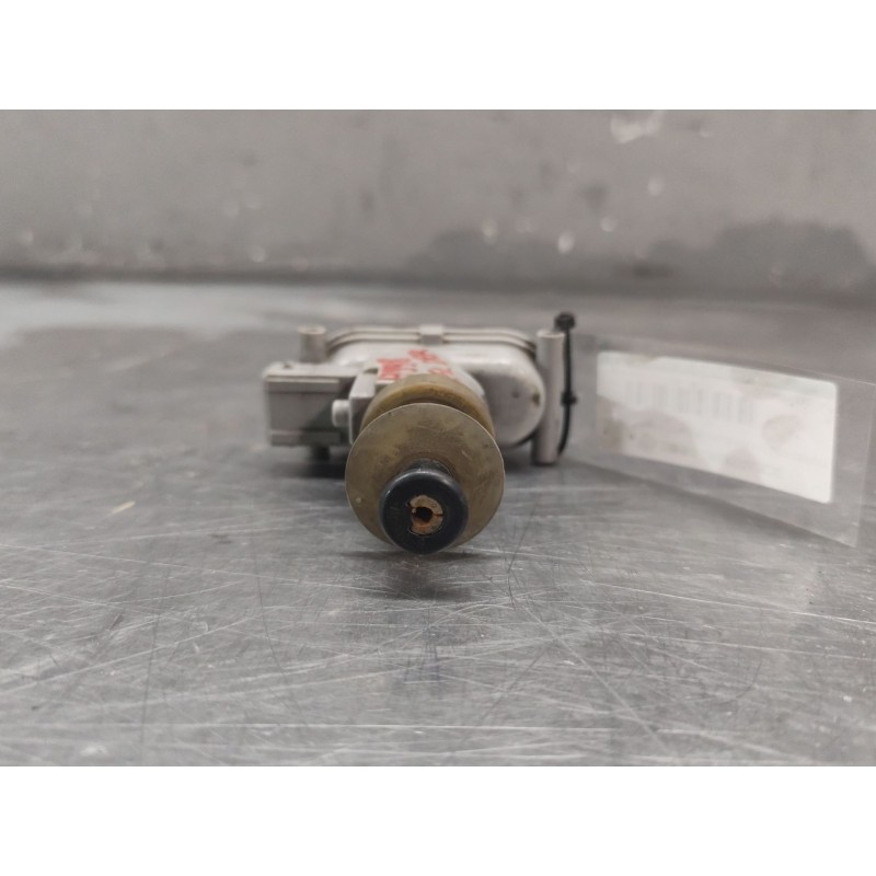 Recambio de motor cierre centralizado delantero derecho para seat toledo (1l) magnus referencia OEM IAM 1L0862153C - Blanco 2