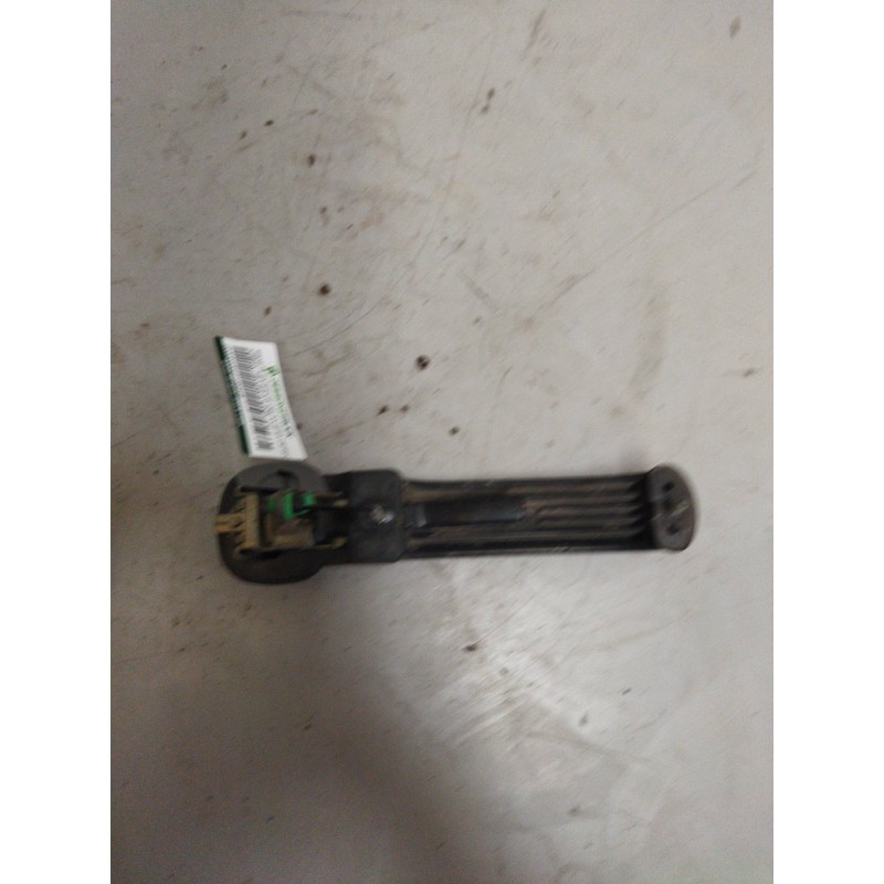 Recambio de maneta exterior delantera derecha para nissan trucks atleon 110 referencia OEM IAM - Blanco 2