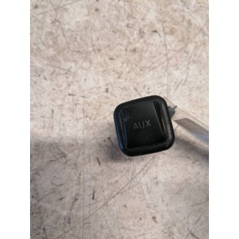 Recambio de entrada aux para seat leon (1p1) comfort limited referencia OEM IAM   4 PINS