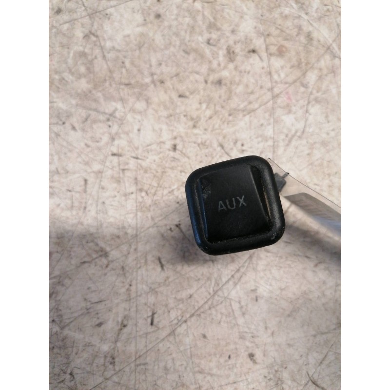 Recambio de entrada aux para seat leon (1p1) comfort limited referencia OEM IAM   4 PINS