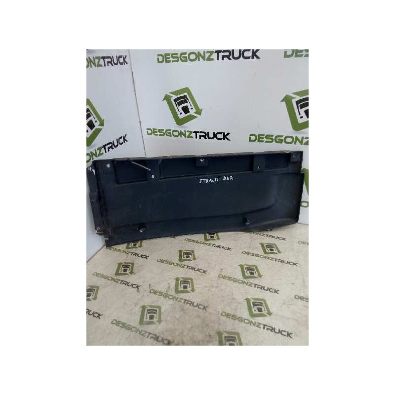 Recambio de moldura trasera cabina para iveco stralis (as) fsa t / fp lt 4x2 gran espacio referencia OEM IAM DERECHA - Blanco 2