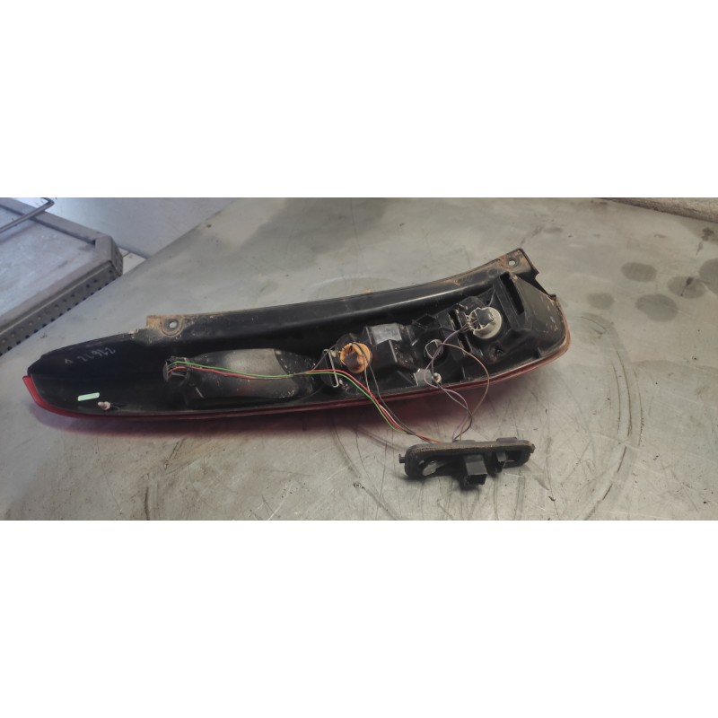 Recambio de piloto trasero derecho para ford fiesta (cbk) ambiente referencia OEM IAM - Rojo 2