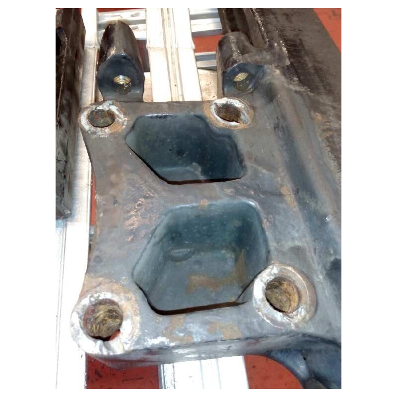 Recambio de soporte barra estabilizadora trasera para man l 2000 evolution l 2000 fg llc m (largura mediana) referencia OEM IAM - Blanco 4