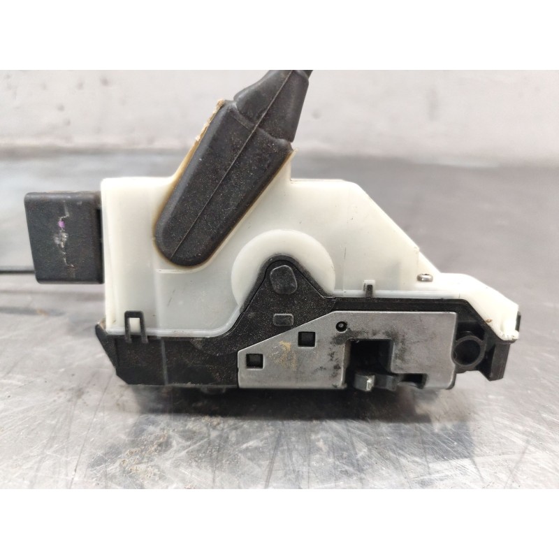 Recambio de cerradura puerta delantera derecha para peugeot 208 i (ca_, cc_) 1.2 thp 110 referencia OEM IAM   