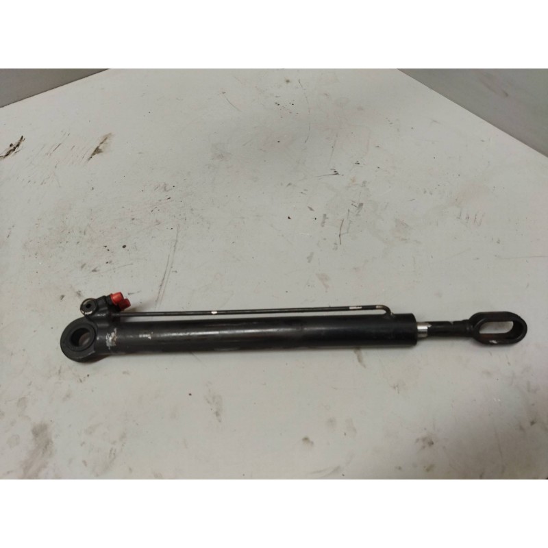 Recambio de brazo elevacion cabina para renault midlum fg xxx.12    e5 cabina para dormir referencia OEM IAM 20711129  