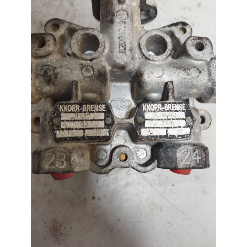 Recambio de valvula aire para iveco eurocargo 05.03 referencia OEM IAM 42536555 AE4608 ZB4601 - Blanco 2