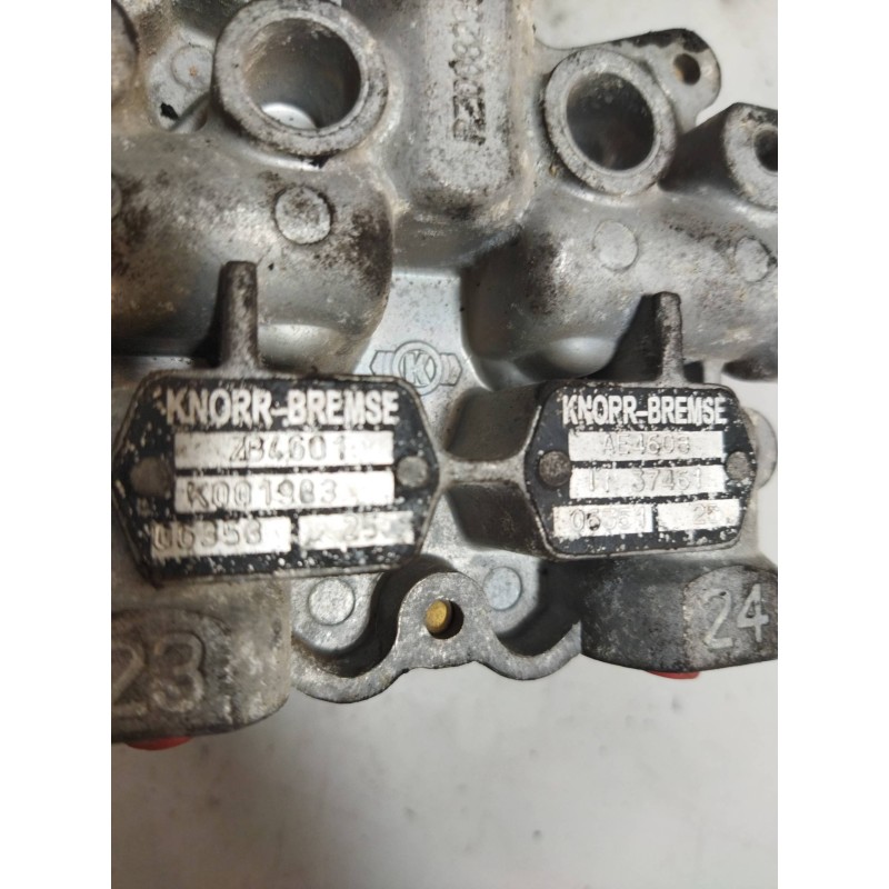 Recambio de valvula aire para iveco eurocargo 05.03 referencia OEM IAM 42536555 AE4608 ZB4601 - Blanco 4