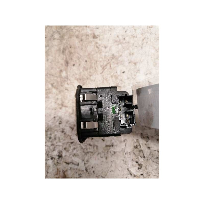 Recambio de mando elevalunas delantero izquierdo para peugeot 206 berlina x-line referencia OEM IAM   6 PINS - Negro 2