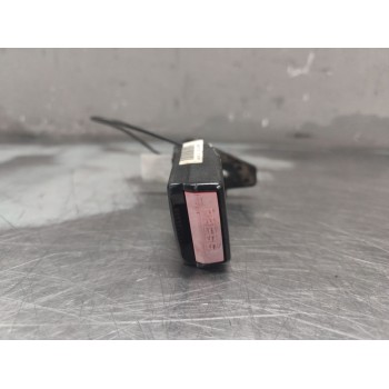 Recambio de enganche cinturon trasero izquierdo para peugeot 207 sw confort referencia OEM IAM 96587871XX  