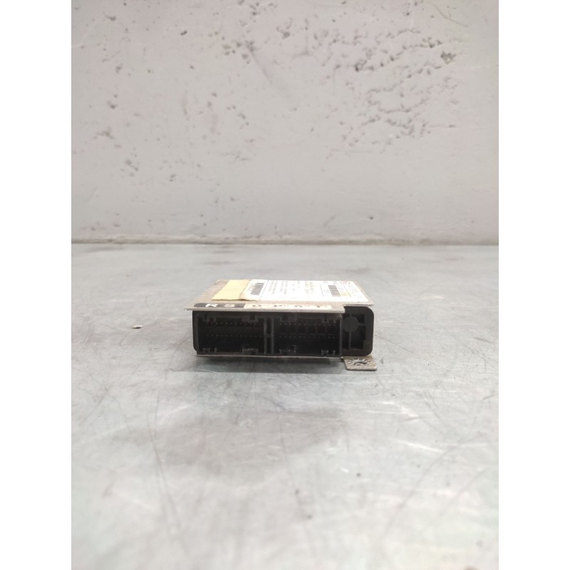 Recambio de centralita airbag para kia carens 2.0 crdi ex monovolumen referencia OEM IAM 0K2FE677F0 3