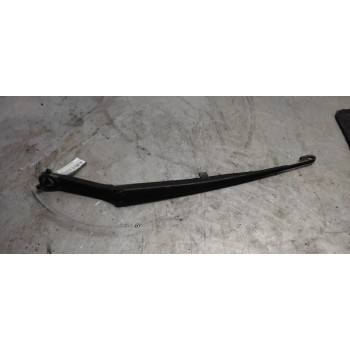 BRAZO LIMPIA DELANTERO IZQUIERDO 