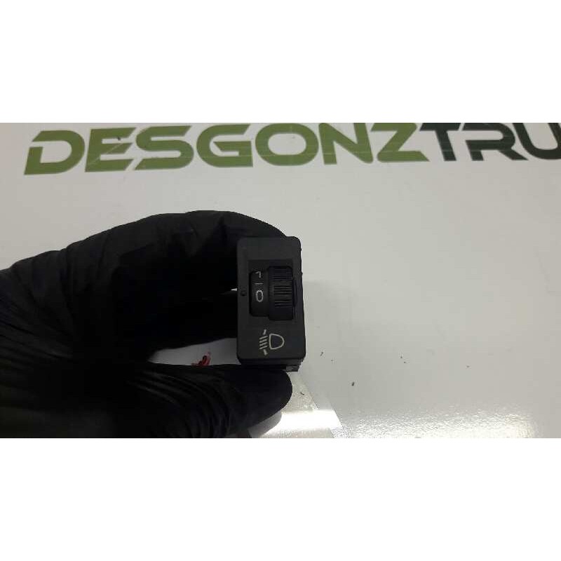 Recambio de boton regulacion de faros para citroën xsara berlina 1.9 d sx referencia OEM IAM   