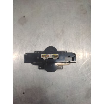 Recambio de mando climatizador para kia carens 2.0 crdi ex monovolumen referencia OEM IAM 0K2FB61190  