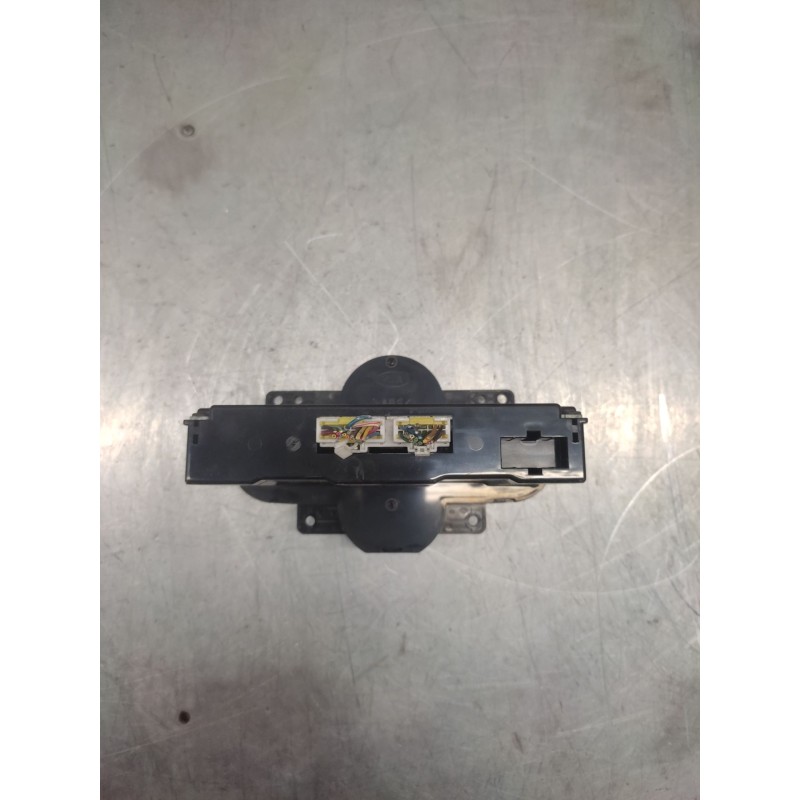 Recambio de mando climatizador para kia carens 2.0 crdi ex monovolumen referencia OEM IAM 0K2FB61190 2
