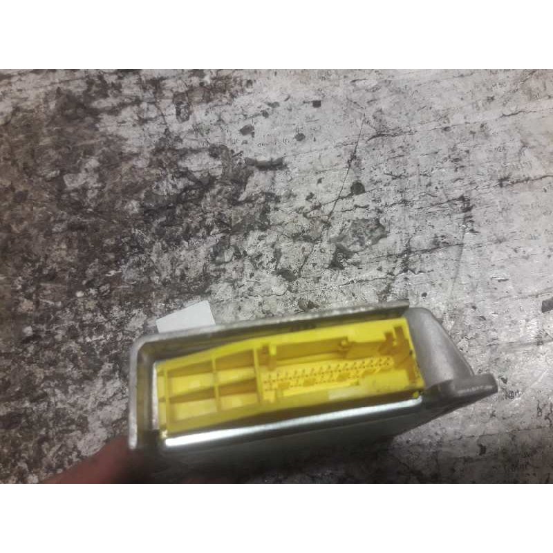 Recambio de centralita airbag para kia shuma 1.5 cat referencia OEM IAM 0K2AA677F0A 2