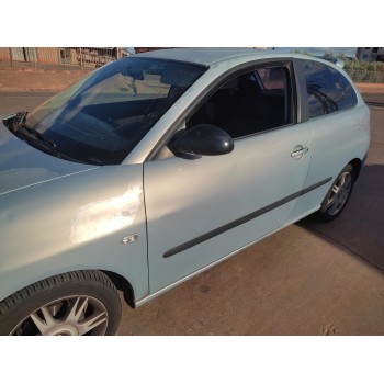 seat ibiza (6l1) del año 2002
