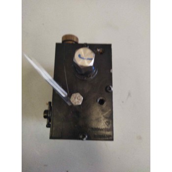 Recambio de bomba elevacion cabina para renault serie t 12.8 diesel referencia OEM IAM 21726535 18283660771 