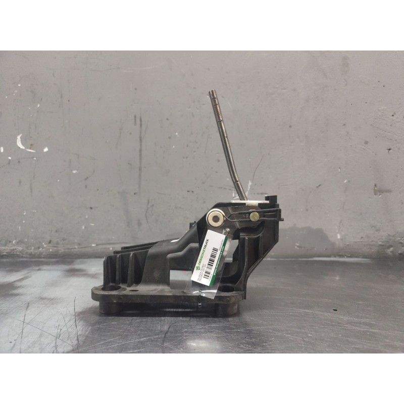 Recambio de palanca cambio para peugeot 207 sw confort referencia OEM IAM 9686264780  