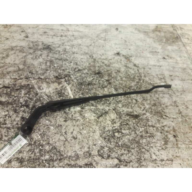 Recambio de brazo limpia delantero derecho para suzuki vitara se/sv (et) 1.9 td largo lujo referencia OEM IAM   
