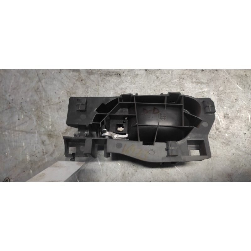 Recambio de maneta interior delantera derecha para peugeot 207 urban referencia OEM IAM 96802455 2