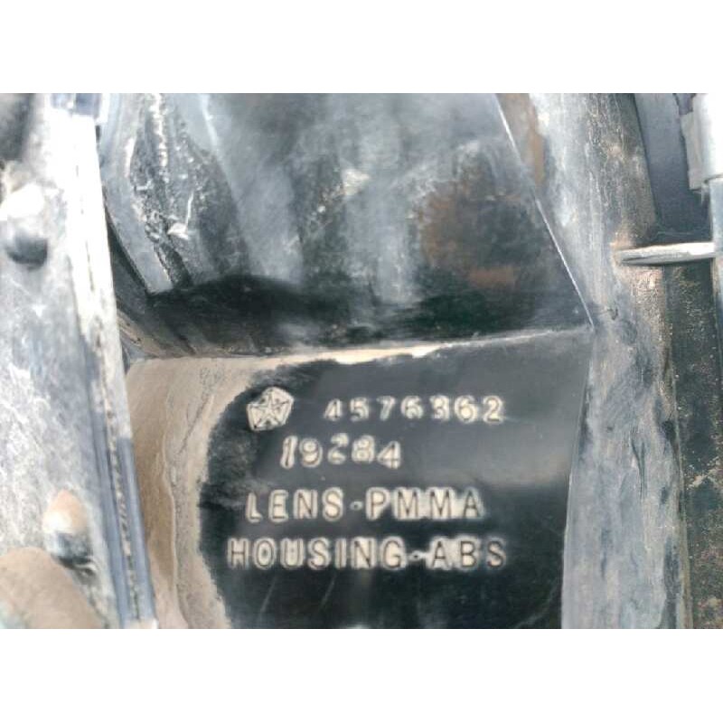 Recambio de piloto trasero derecho para chrysler voyager (gs) 2.5 turbodiesel referencia OEM IAM 4576362 TOWN COUNTRY 3