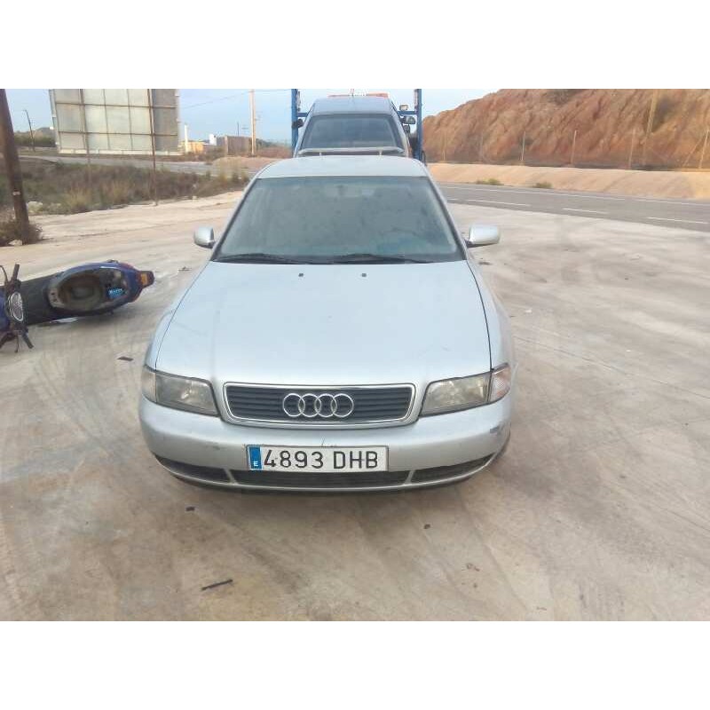 AUDI A4 BERLINA (B5)