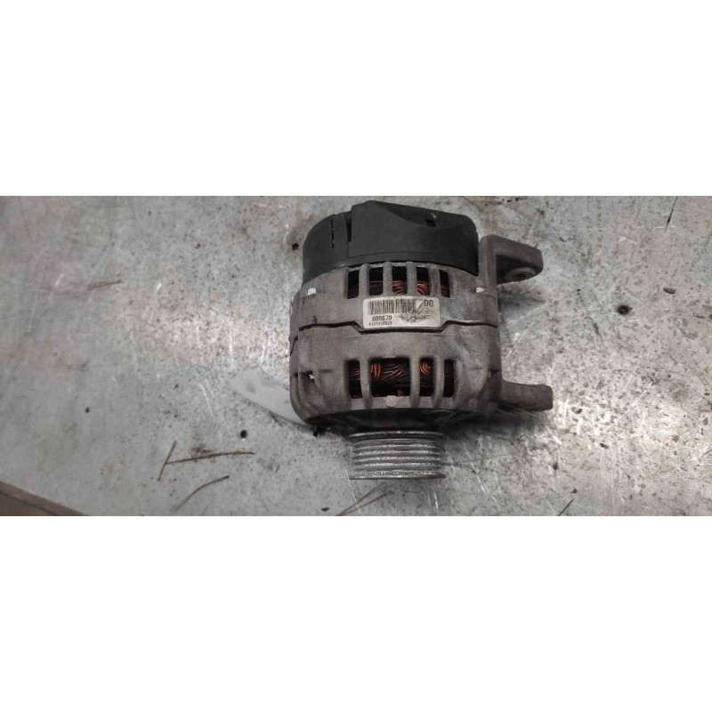 Recambio de alternador para ford fiesta berlina básico referencia OEM IAM 606879 0123310023 - Rojo 2
