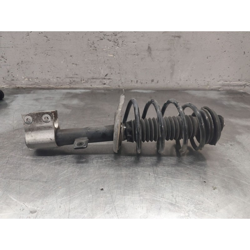 Recambio de amortiguador delantero izquierdo para peugeot partner tepee 1.6 bluehdi 100 referencia OEM IAM 982188848000  