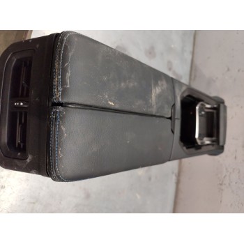 Recambio de apoyabrazos central para renault austral tce 130 referencia OEM IAM   