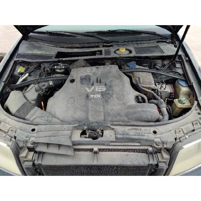 AUDI A6 BERLINA (4B2)