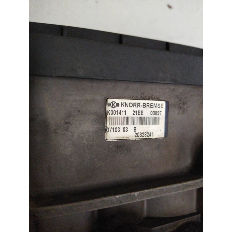 Recambio de valvula aire para renault midlum fg 280.12 e5 cabina para dormir referencia OEM IAM 20828241 K001411 VALVULA EBS MOD - Blanco 2