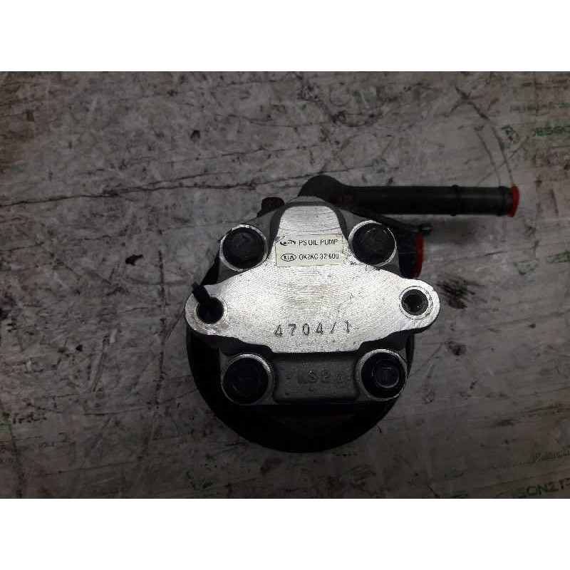Recambio de bomba direccion para kia carens 2.0 crdi ex monovolumen referencia OEM IAM 0K2KC32600 3
