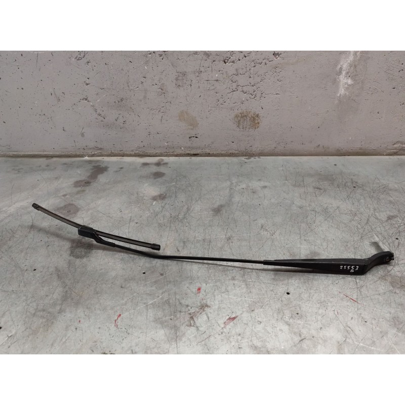 Recambio de brazo limpia delantero derecho para peugeot partner tepee 1.6 bluehdi 100 referencia OEM IAM   