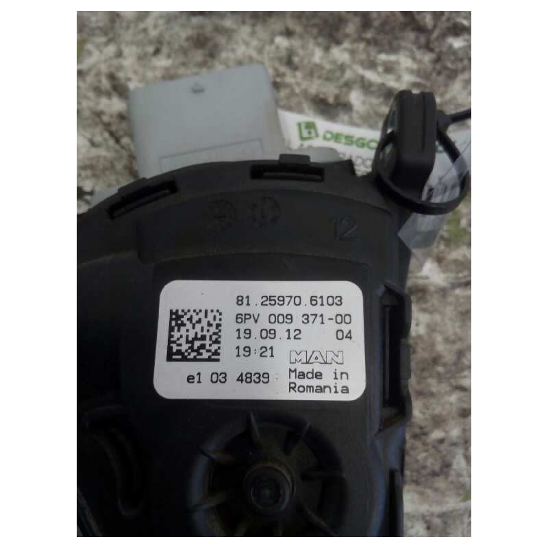 Recambio de pedal acelerador para man tgx 18.480 fg / 4x2 bl xl referencia OEM IAM 81259706103 - Blanco 3