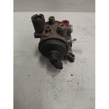 Recambio de valvula aire para iveco eurocargo 05.03 referencia OEM IAM 504070936 LA8105 VALVULA SECADORA