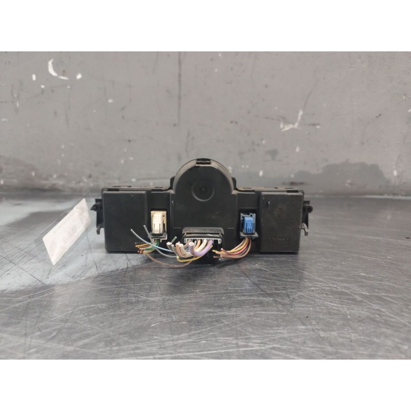 Recambio de mando calefaccion / aire acondicionado para renault megane ii coupe/cabrio authentique referencia OEM IAM 8200344840 - Rojo 3