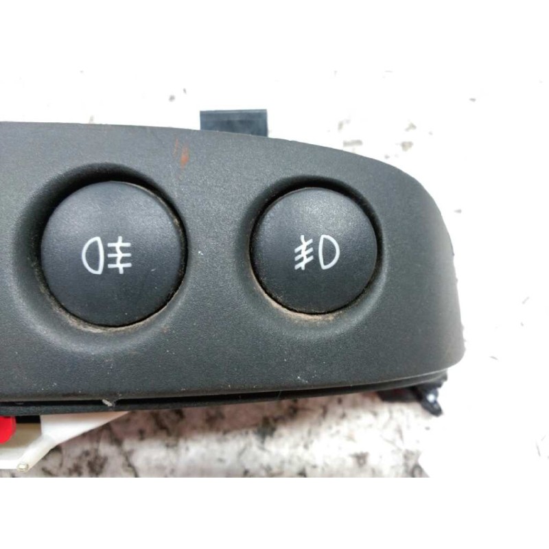 Recambio de botonera para fiat punto berlina (188) 1.2 cat referencia OEM IAM - Gris 4