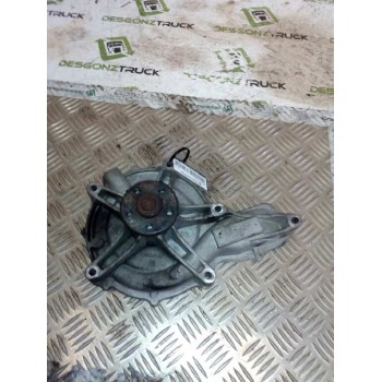 Recambio de bomba agua para renault premium route 2006 fas 4x2 larga distancia referencia OEM IAM 20744940  