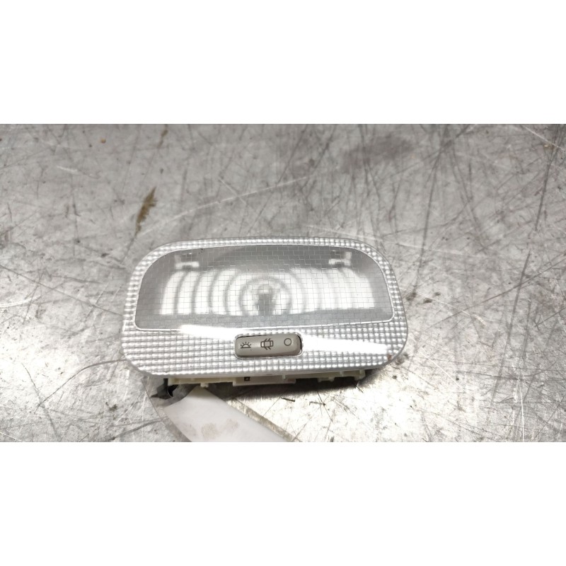 Recambio de luz interior para peugeot 5008 referencia OEM IAM 9682063980  