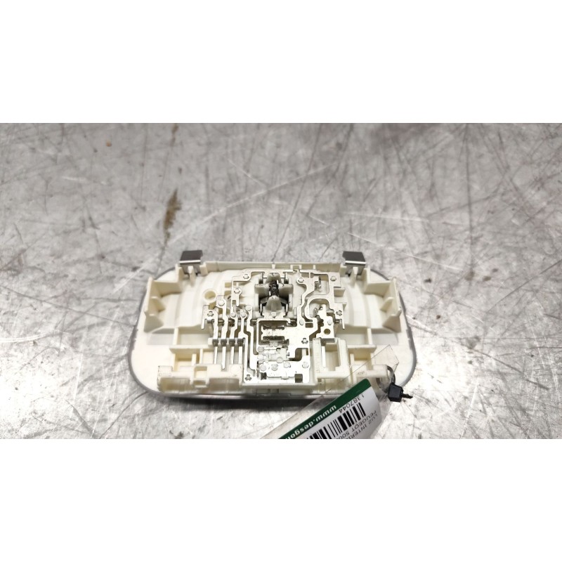 Recambio de luz interior para peugeot 5008 referencia OEM IAM 9682063980 2